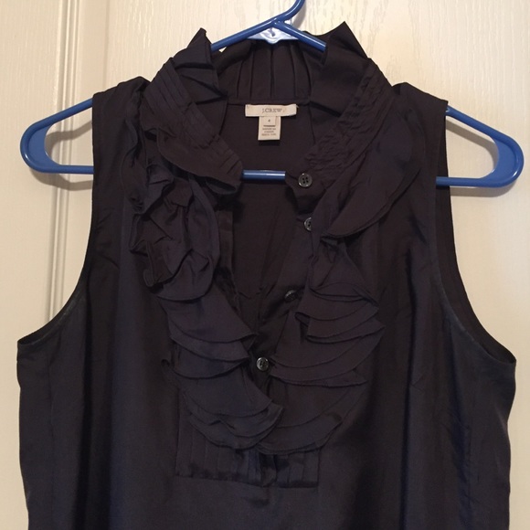 Silky tank with Ruffles collar and neckline - Picture 2 of 3