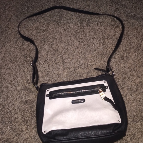 Crossbody black and white