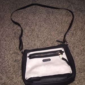 Crossbody black and white