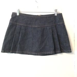 Vintage 90's / 2000's Pleated denim skort