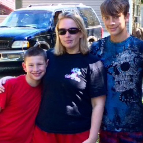 Meet your Posher, Shelly - Picture 2 of 4