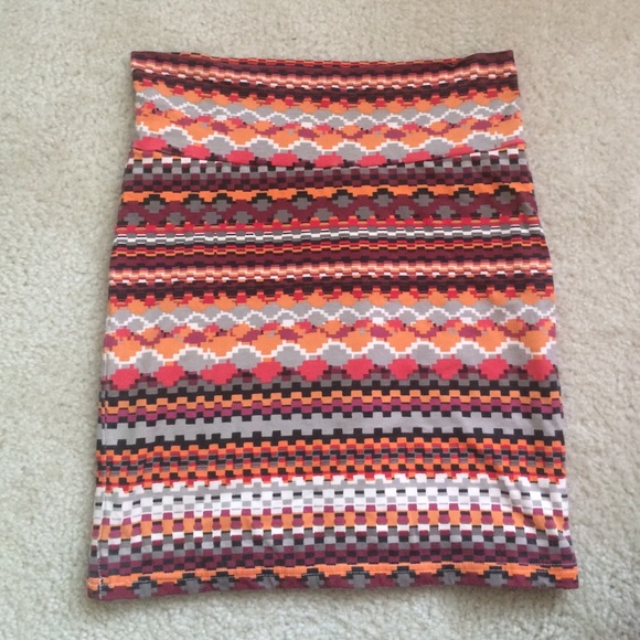 Aztec Print Body-con Shirt - Picture 1 of 1