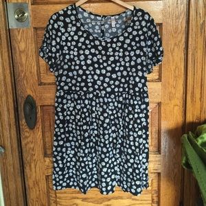 Xhilararion Daisy dress