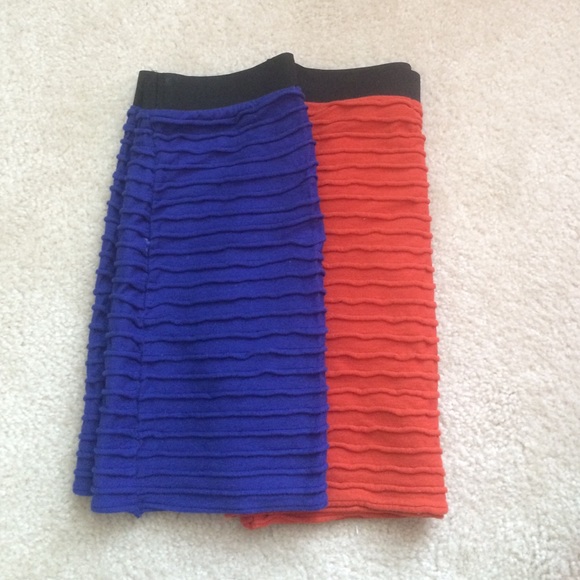 Two Forever 21 Mini Skirts - Picture 1 of 2