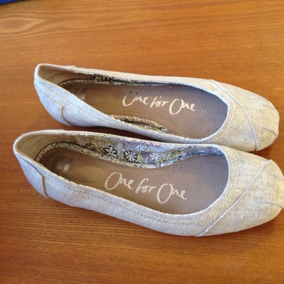 Toms size 6.5