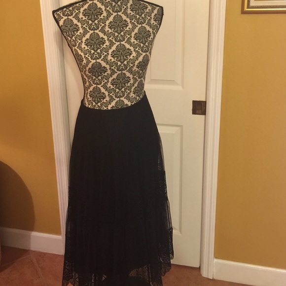 Elie Tahari black sheer lace skirt