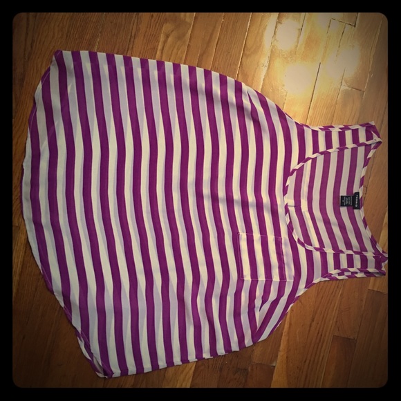 Torrid Sz 2 purple and white chiffon tank.