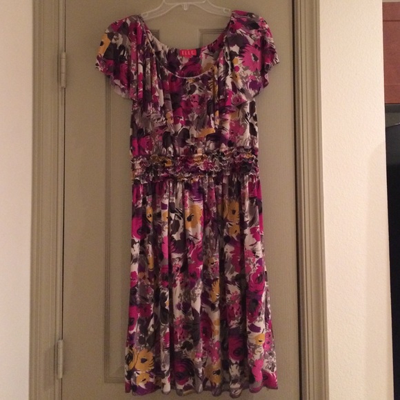 Flowery Cap-Sleeve Dress
