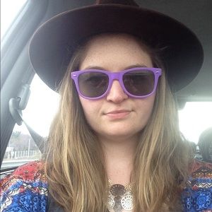 Meet your Posher, Arielle