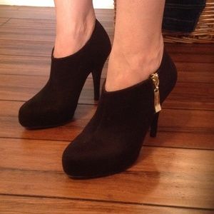 Heel boots