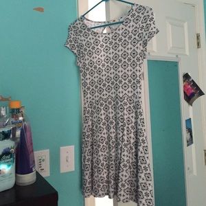 Black and white patterned dress