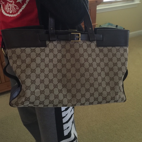 Gucci Handbags - Gucci bag