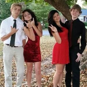 Meet your Posher, Michele