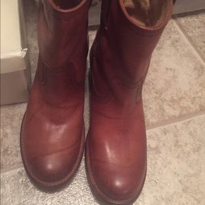 Frye short boot.