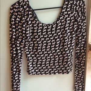 Super cute crop top!