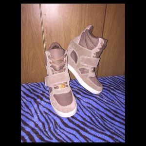 💥REDUCED💥✨BRAND NEW Wedged Suede Sneakers✨