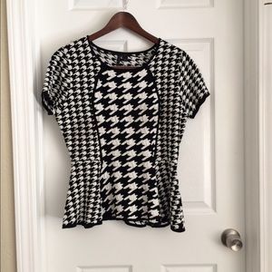 Short sleeve ELLE collection houndstooth sweater