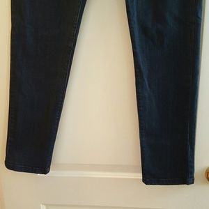 Dark wash skinny stretchy