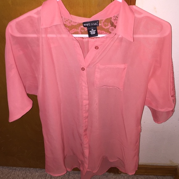 Wet seal button down