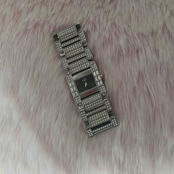 Gorgeous classic Dolce&Gabbana bracelet watch