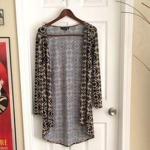 Long cardigan with geometric pattern
