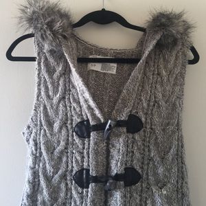Fur hooded sweater vest