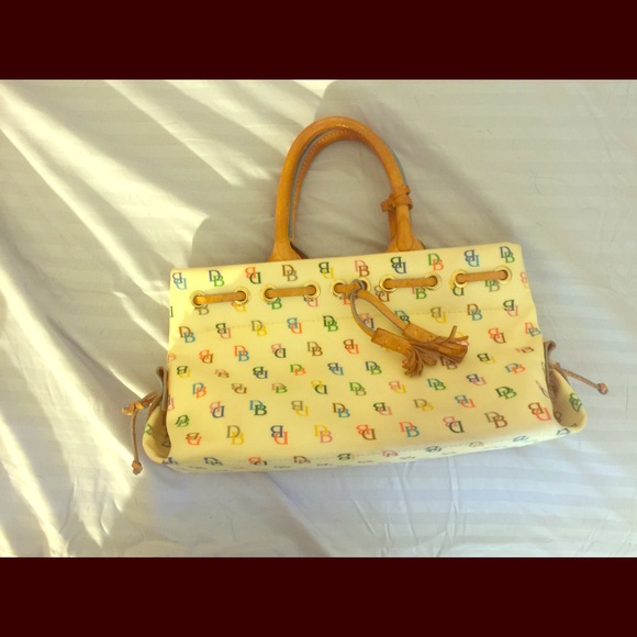 Cute Dooney and Bourke purse