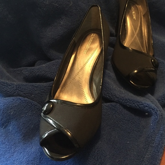 Dress shoes