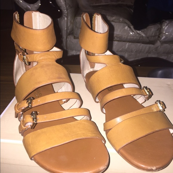 Michael Kors Winston flat sandal