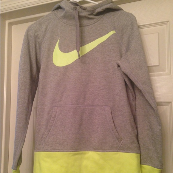 Nike Therma-Fit Hoodie