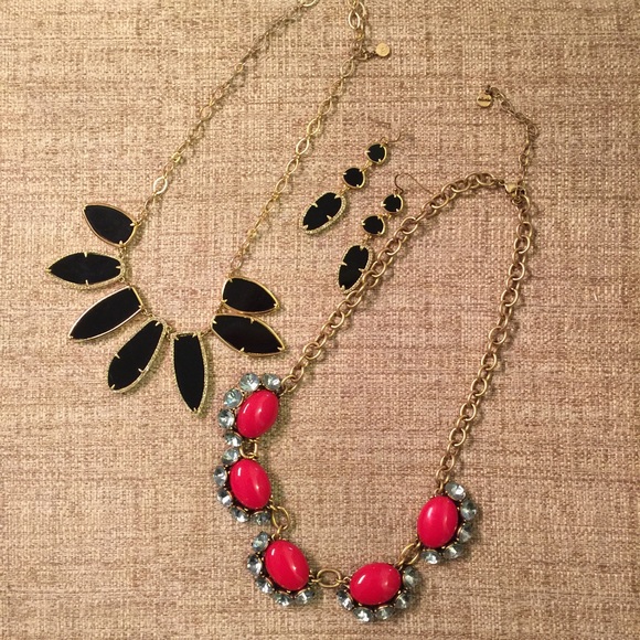 Stella & Dot necklaces and earrings lot.