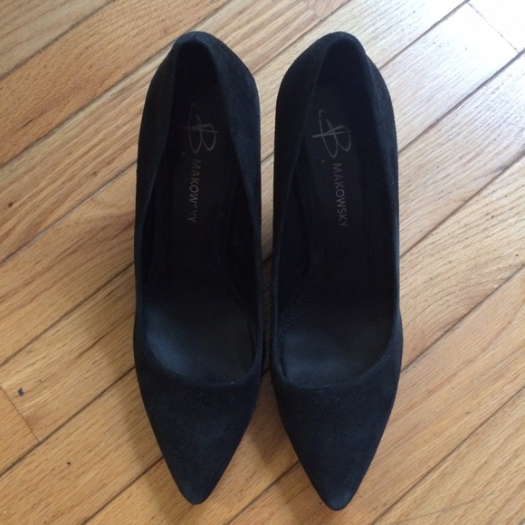 b. makowsky Shoes - suede heels ๐ b. makowsky Shoes - suede heels ๐