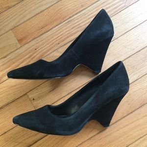 b. makowsky Shoes - suede heels ๐ b. makowsky Shoes - suede heels ๐
