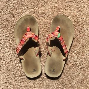 Sanuk flip flops