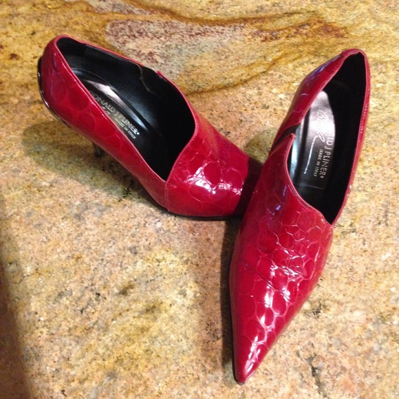 RED!!! - Picture 2 of 4
