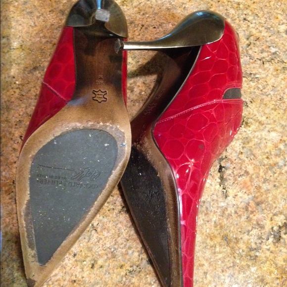 RED!!! - Picture 3 of 4