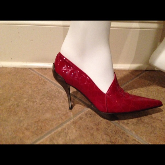 RED!!! - Picture 4 of 4