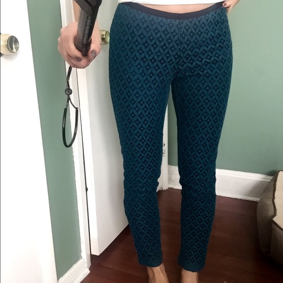 Gorgeous KENSIE skinny slacks