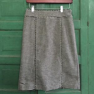 Banana Republic Houndstooth Pencil Skirt