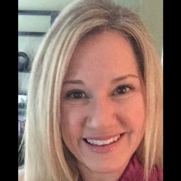 Meet your Posher, Angela - Picture 1 of 1