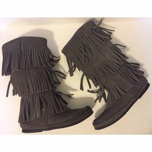 Minnetonka Grey Suede 3-Layer Fringe Boots