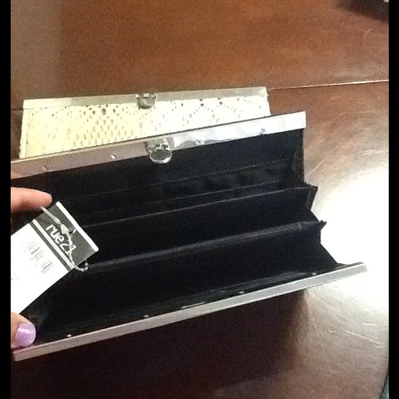 Two Rue21 wallets 👛 - Picture 4 of 4