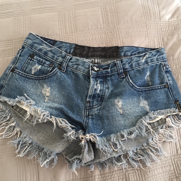 One Teaspoon Pants - One Teaspoon Bonita shorts