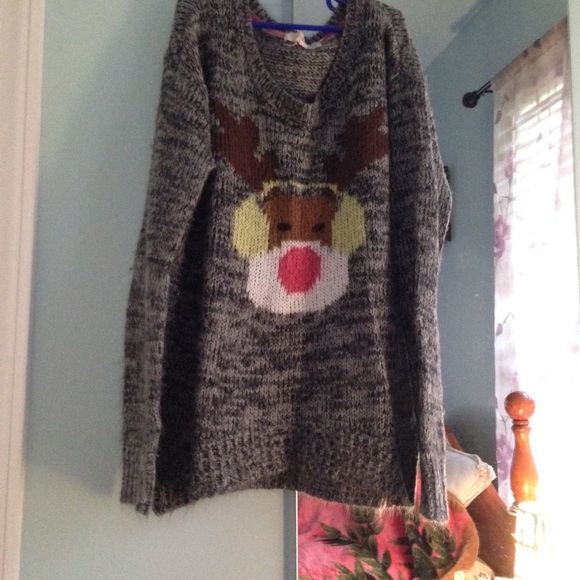 "Ugly christmas Sweatshirt" i lovee !!