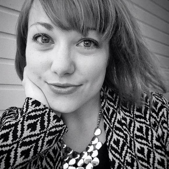 Meet your Posher, Laura - Picture 1 of 1