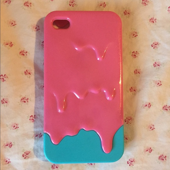 Melting iPhone 4 case