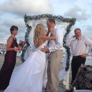 Meet your Posher, Laurie