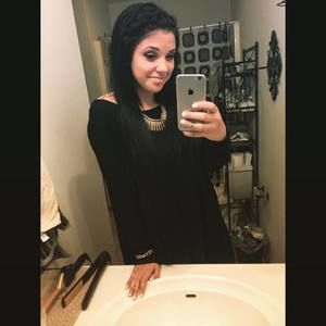 Meet your Posher, Deandra