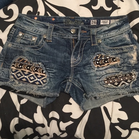 Aztec print miss me shorts