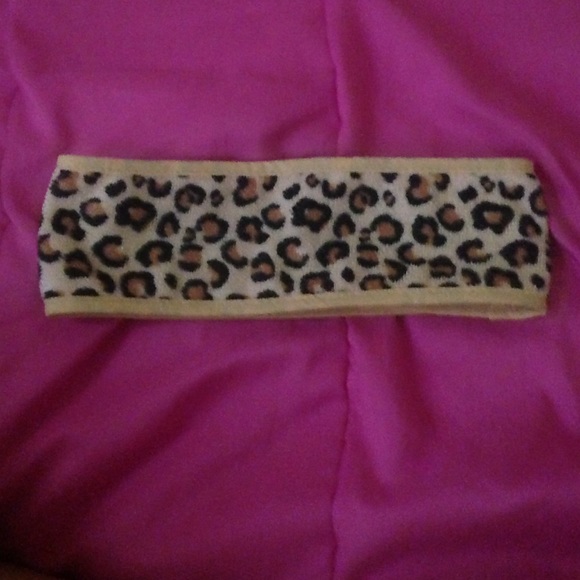 Head wrap/hair holder